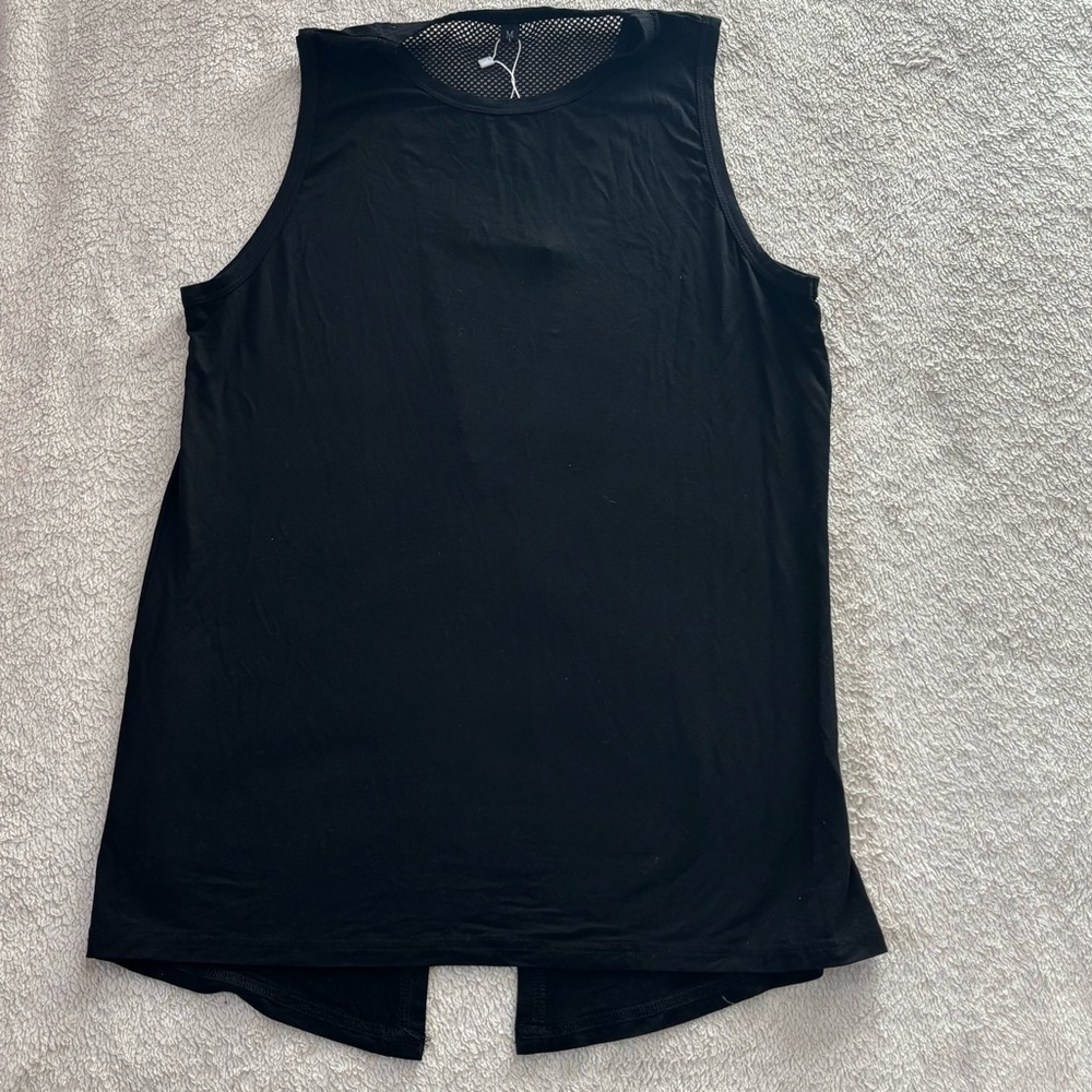 MIPPO WOMEN SIZE M BLACK MESH SPLIT BACK CREW NECK  SLEEVELESS TANK NWT